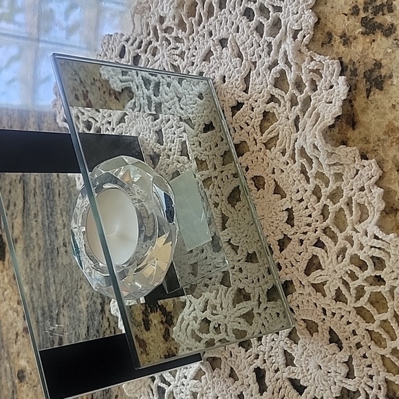 Beautiful glass tea candle holder NWOT - Picture 5 of 8